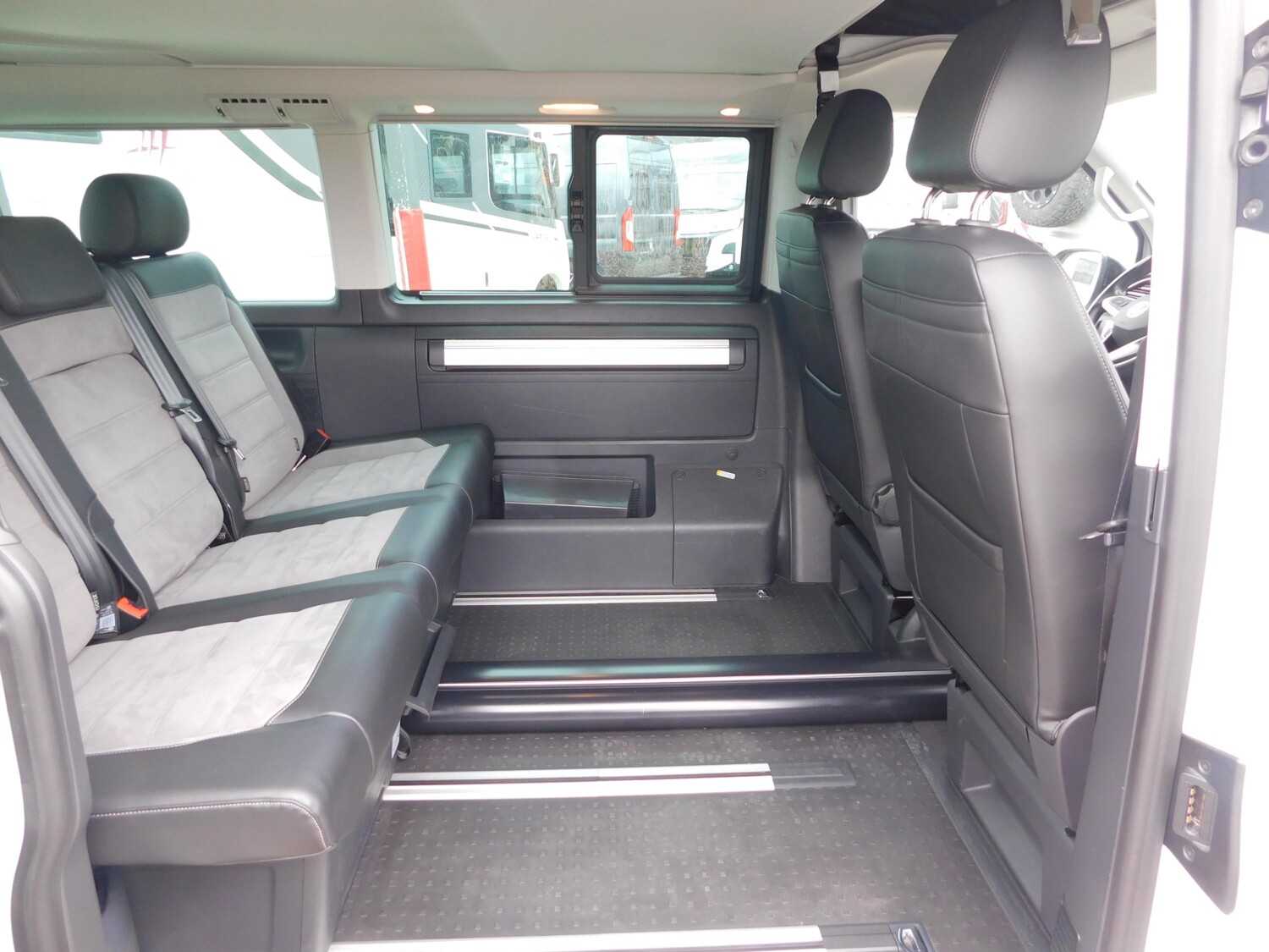 Volkswagen California T6.1 Beach Allrad,Schlafdach,AHK - Bild 13