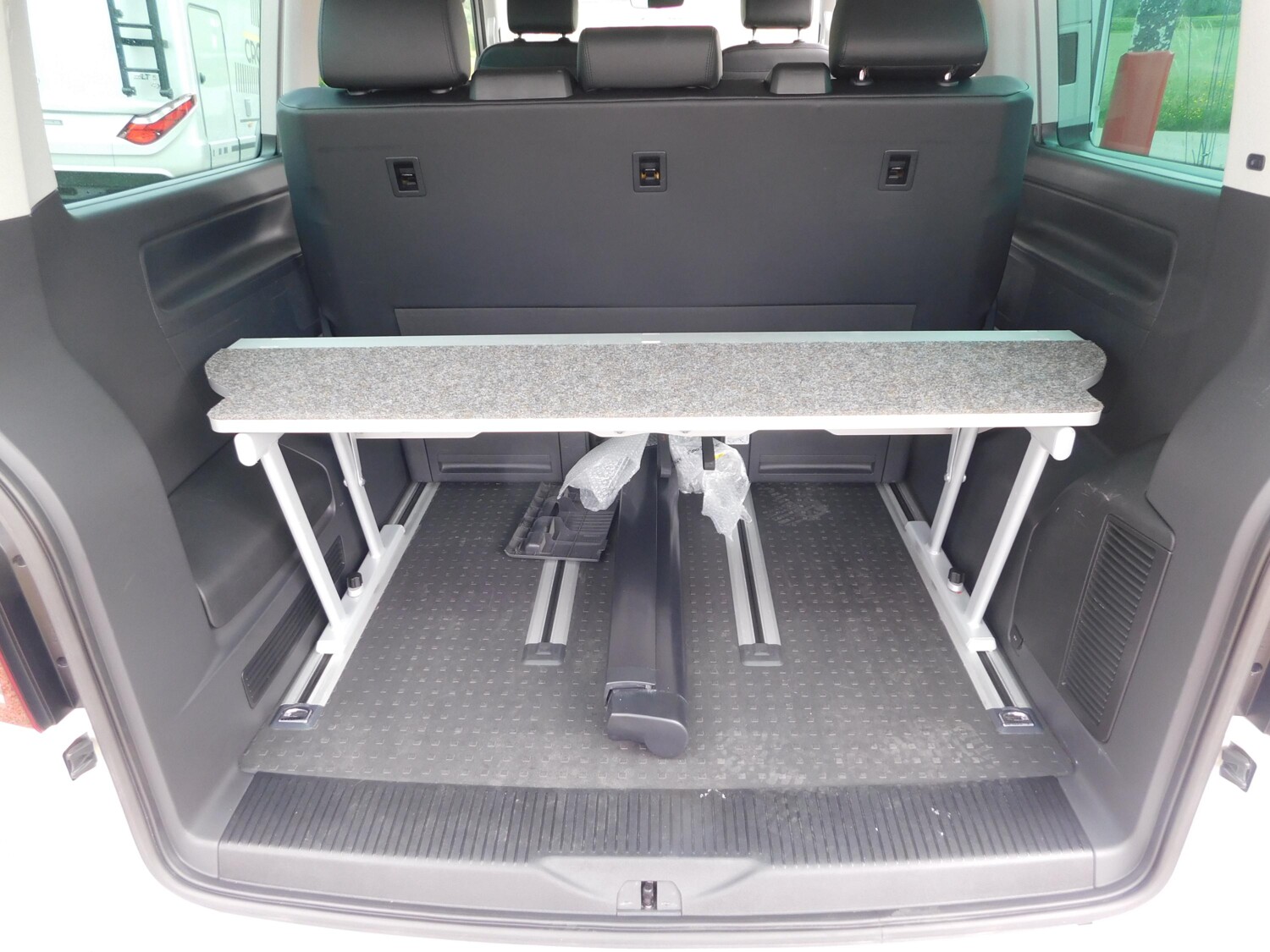 Volkswagen California T6.1 Beach Allrad,Schlafdach,AHK - Bild 19