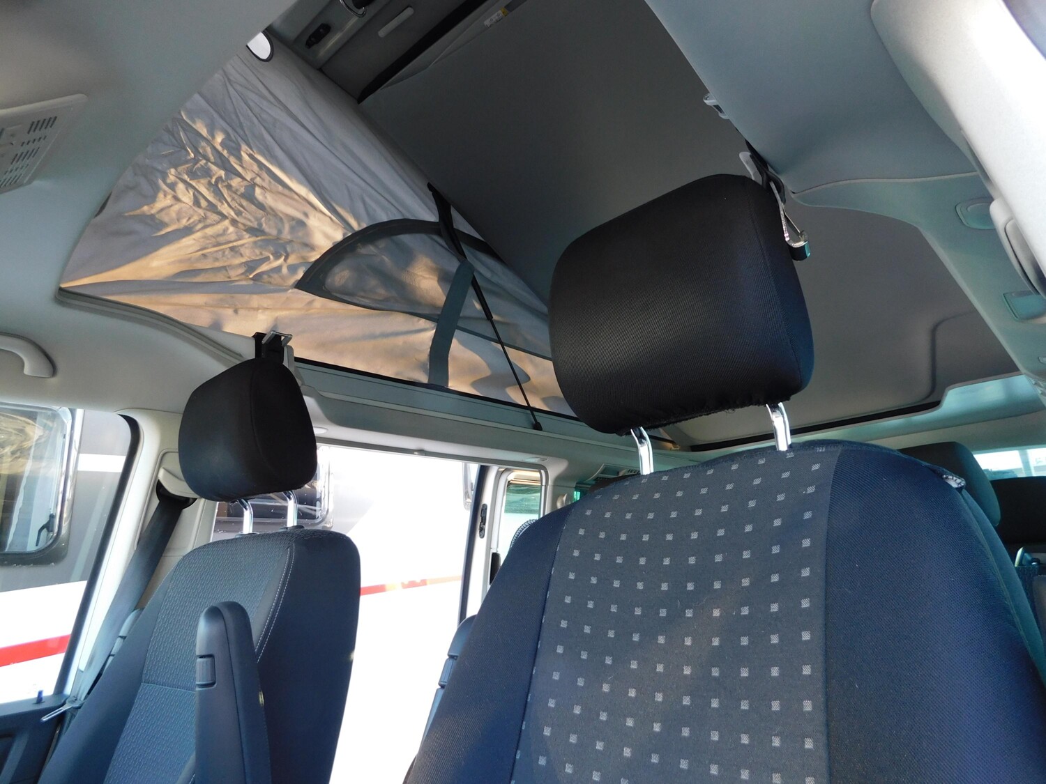 Volkswagen California T6 Beach Edition Allrad - Bild 12