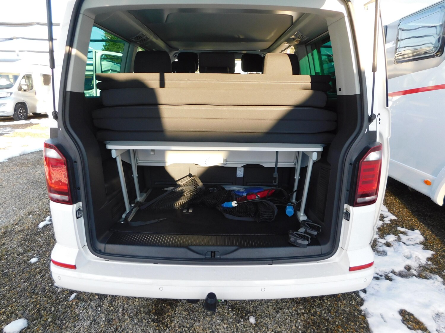 Volkswagen California T6 Beach Edition Allrad - Bild 13