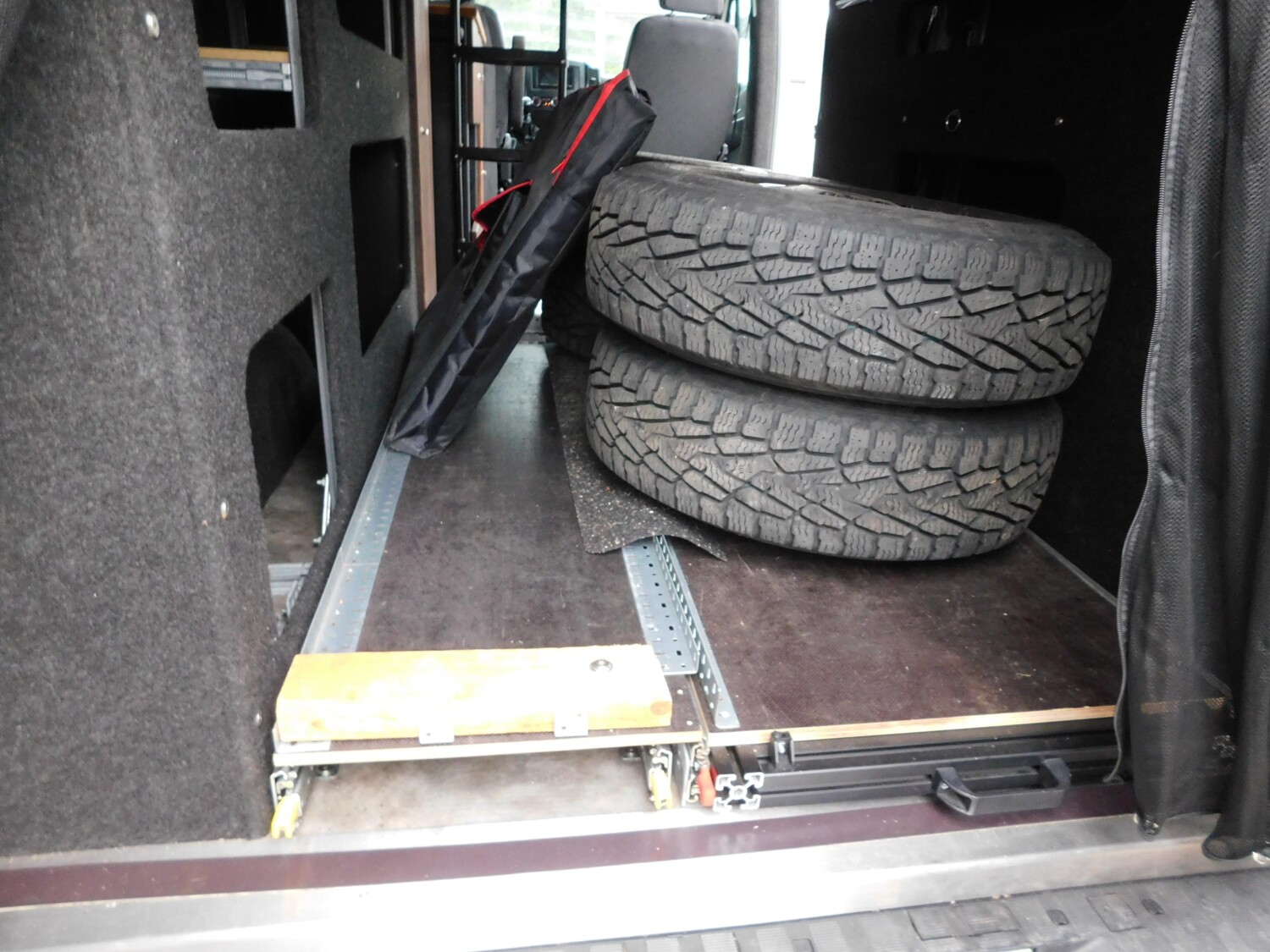 Volkswagen Sonstige Crafter "Wacken-Edition" Selbstausbau - Bild 13