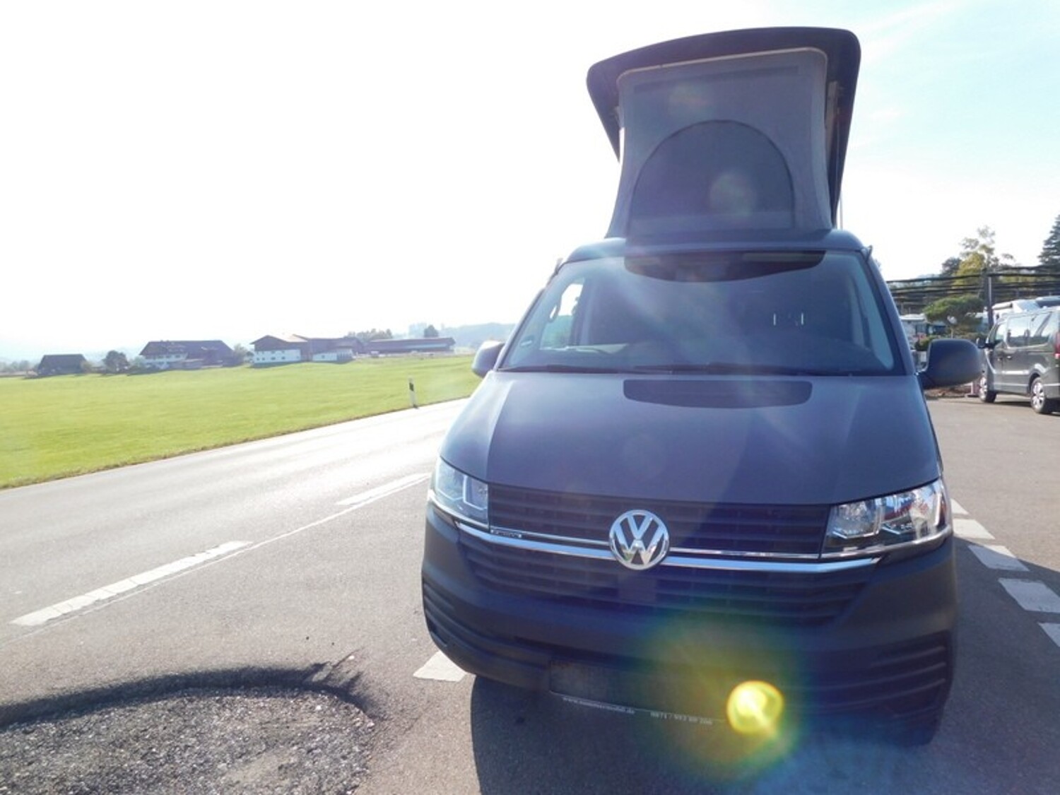 Volkswagen California T6.1 Summermobil Offroad Premium 4x4, AHK, Fahrradtr. uvm. - Volkswagen Reisemobil 2022 - Bild 27 Volkswagen California T6.1 Summermobil Offroad Premium 4x4, AHK, Fahrradtr. uvm. - Bild 27