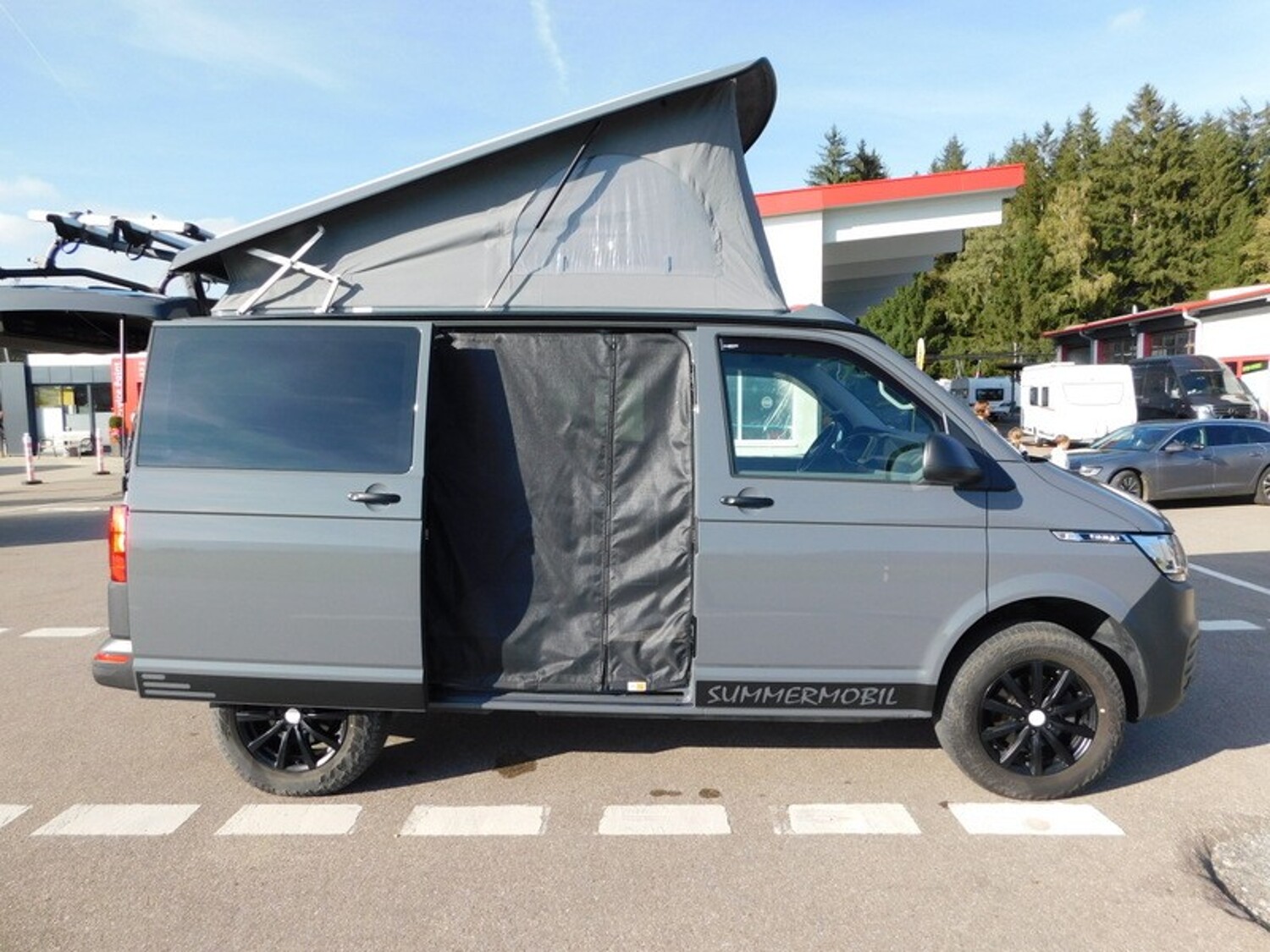 Volkswagen California T6.1 Summermobil Offroad Premium 4x4, AHK, Fahrradtr. uvm. - Volkswagen Reisemobil 2022 - Bild 3 Volkswagen California T6.1 Summermobil Offroad Premium 4x4, AHK, Fahrradtr. uvm. - Bild 3
