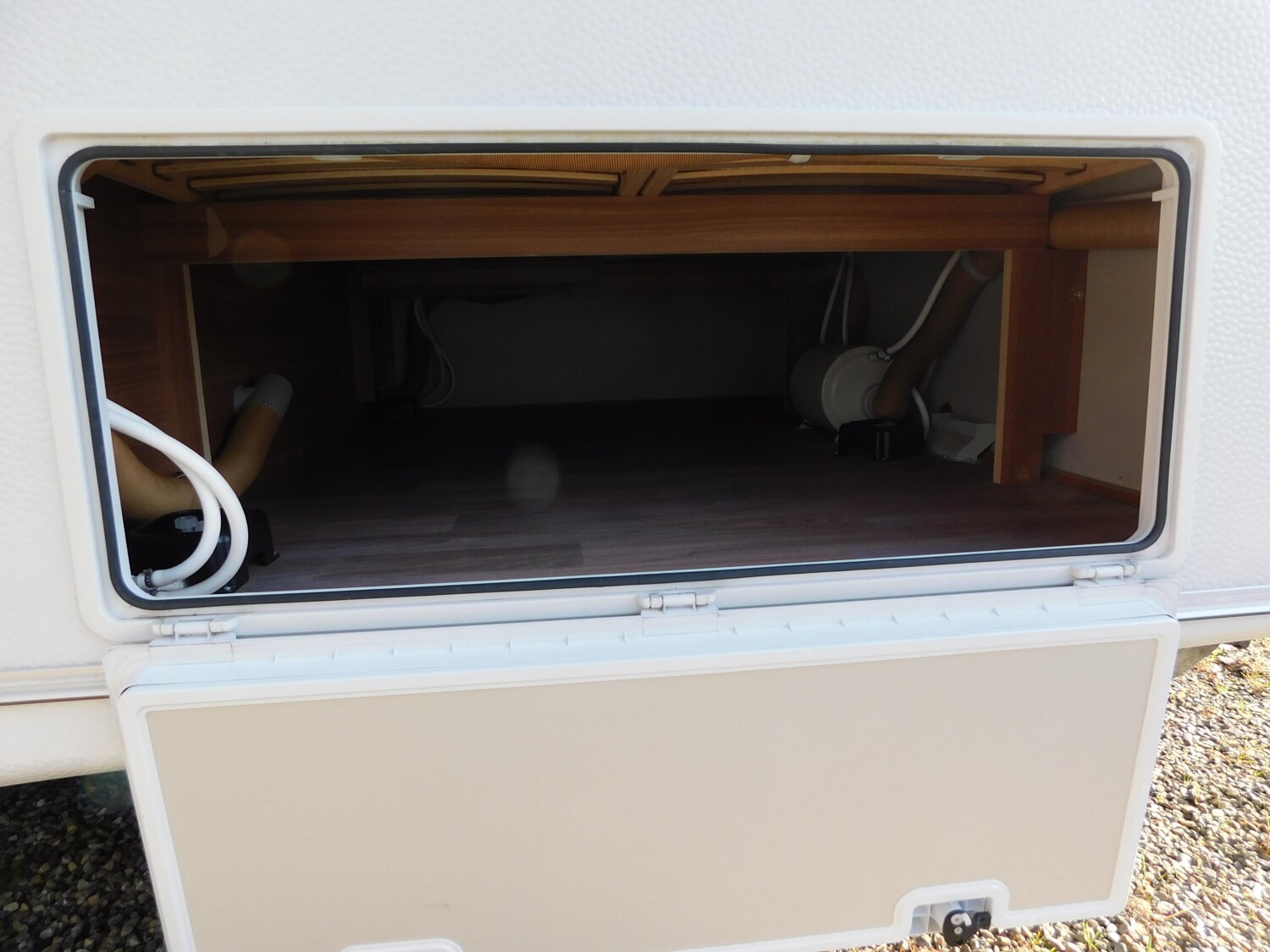 Weinsberg CaraOne 480 QDK Mover, Bug- & Toilettenfenster - Weinsberg Caravan 2020 - Bild 15 Weinsberg CaraOne 480 QDK Mover, Bug- & Toilettenfenster - Bild 15