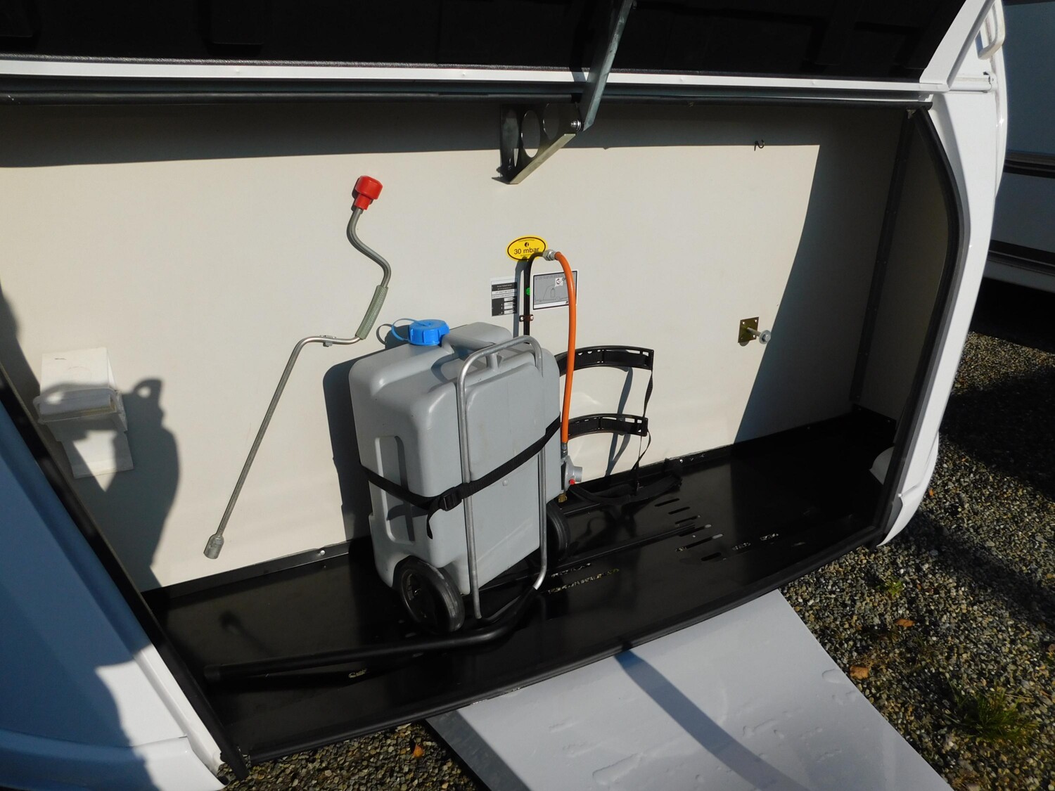 Weinsberg CaraOne 480 QDK Mover, Bug- & Toilettenfenster - Weinsberg Caravan 2020 - Bild 16 Weinsberg CaraOne 480 QDK Mover, Bug- & Toilettenfenster - Bild 16